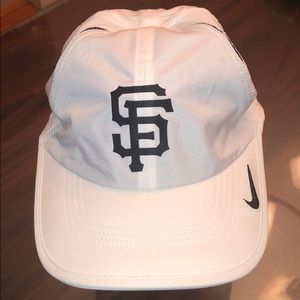 Nike Featherlight Dri-Fit San Francisco Giants hat